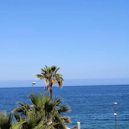 En Primera Linea De Playa - Chicas * 坎德拉里亚