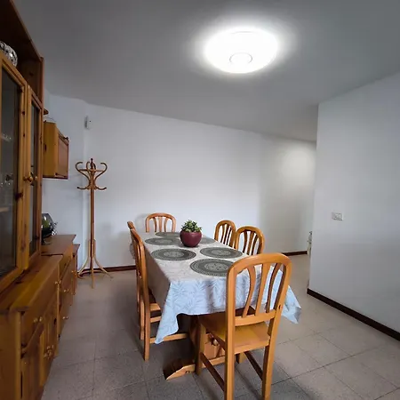 Apartment En Primera Linea De Playa - Chicas Candelaria